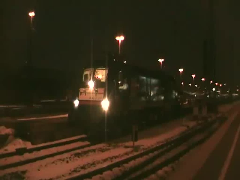 ES 64 U2 017 alias 182 017 verlsst mit einem Az LR den Dortmunder Hbf am 16.01.2010. um 17:34 Uhr. Gru an den Tf.