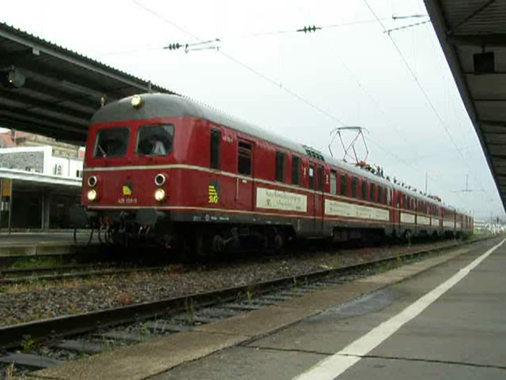 ET25 (425 120) bei der Ausfahrt aus dem Pforzheimer HBF ri. Stuttgart.