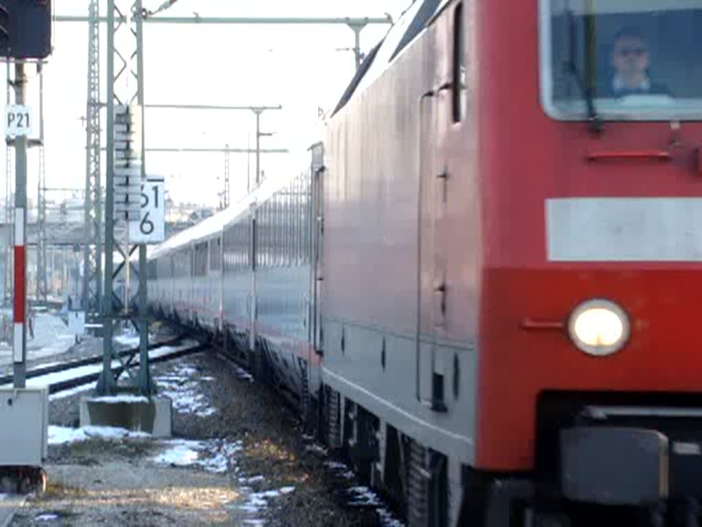 EuroCity 114  Wrthersee  bei der Einfahrt in den Bahnhof Augsburg Hauptbahnhof gefilmt. Aufgenommen am 18.11.2007