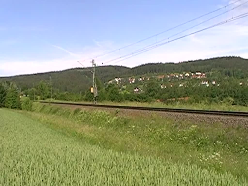 Gravita Lok 260 502 mit einem Gterzug bei Mhringen am 15/06/2012.