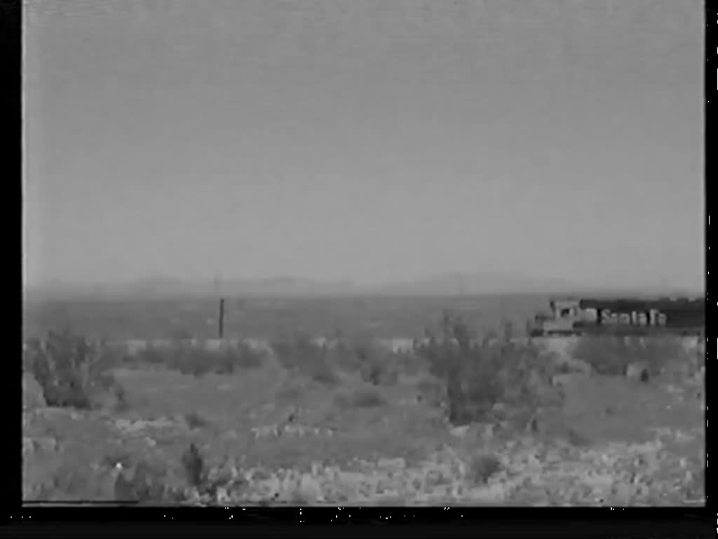 Gterzug der Santa Fe, u. a. mit SD40, GP40 und U36C, am 9. Mai 1991 kurz vor Bastrow.