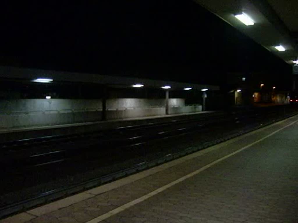 Gterzugdurchfahrt in Fulda Hbf am Samstag frh, 5. Juli 2008