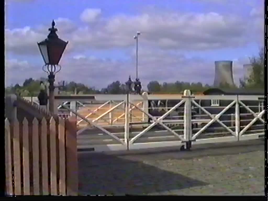 GWR 4144 (?) 5100 Class pendelt am 7. Mai 1990 im Didcot Railway Centre.