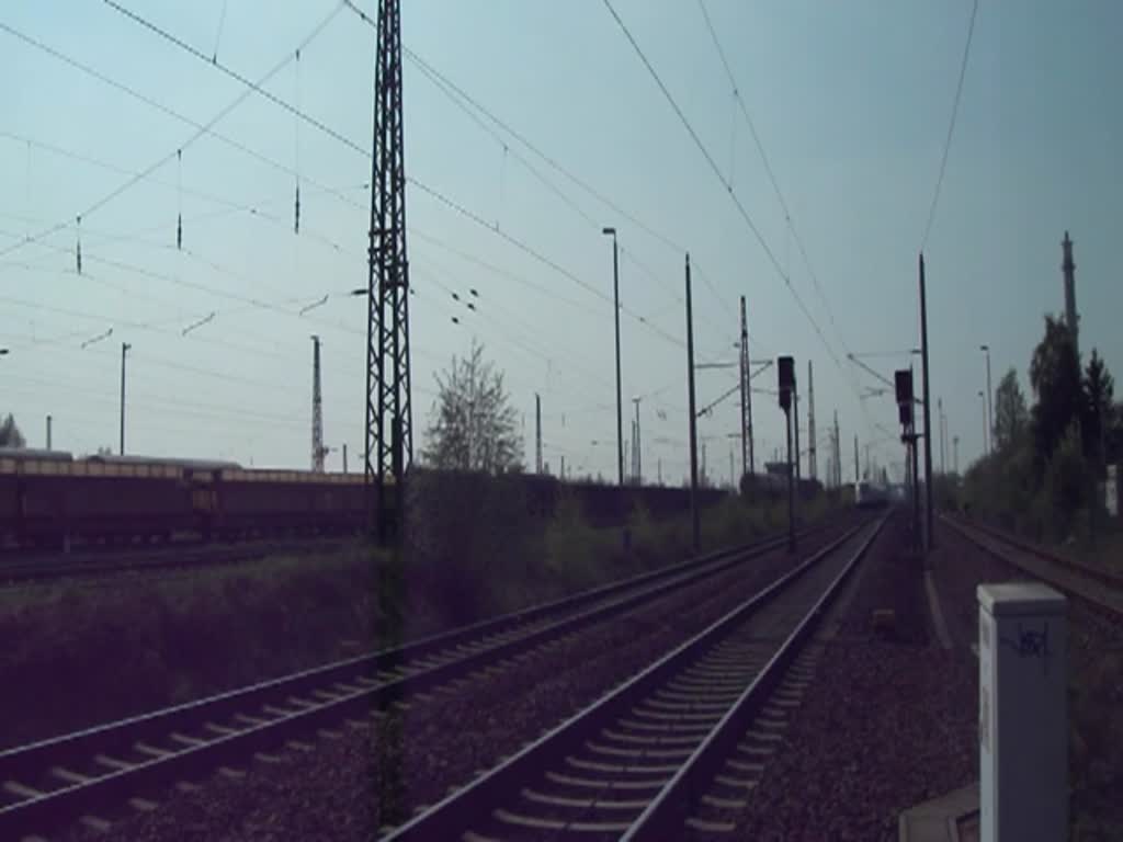 ICE 1559 von Wiesbaden Hbf nach Dresden Hbf durchfhrt hier den Bahnsteig Leipzig/Engelsdorf.Nchster Halt ist Riesa.Aufgenommen am 20.04.2011 in Leipzig