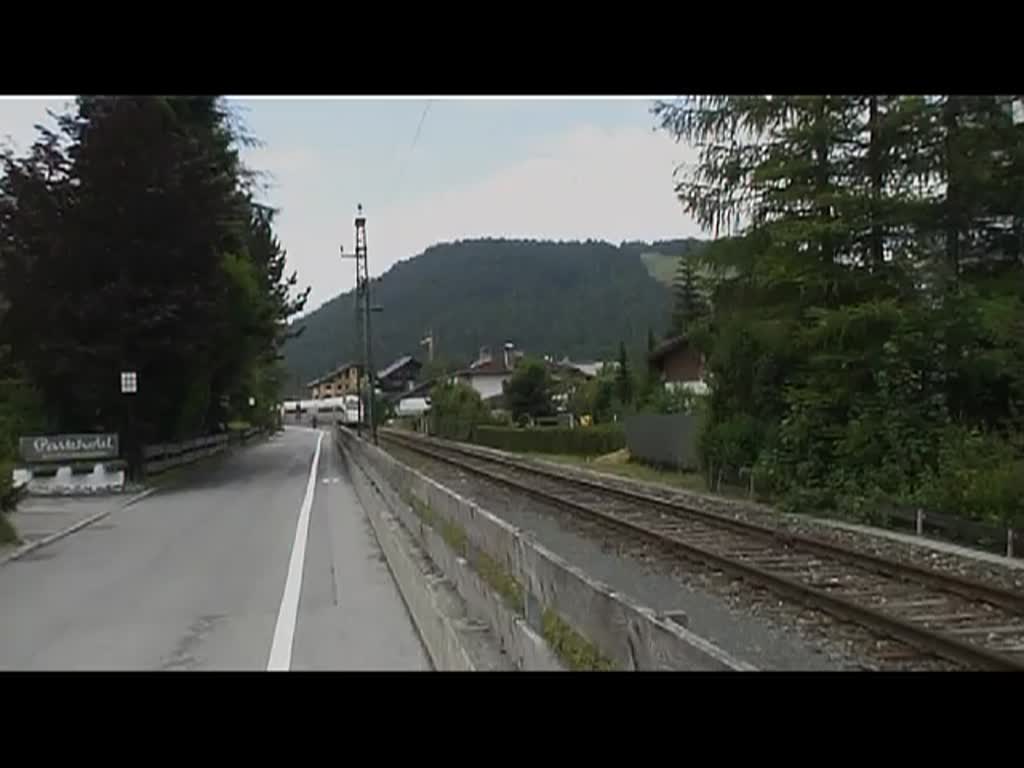 ICE der Baureihe 411 nach Berlin, kurz nach der Ausfahrt in Seefeld in Tirol. 25.6.2011