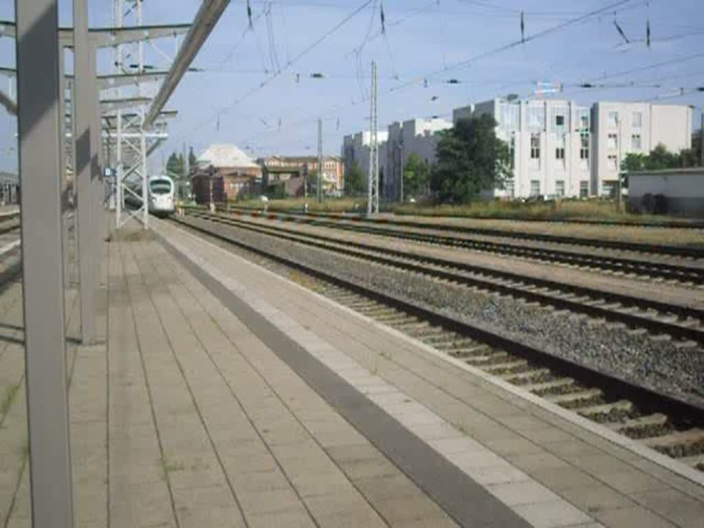 ICE bei der ausfahrt in Rostock Hbf 