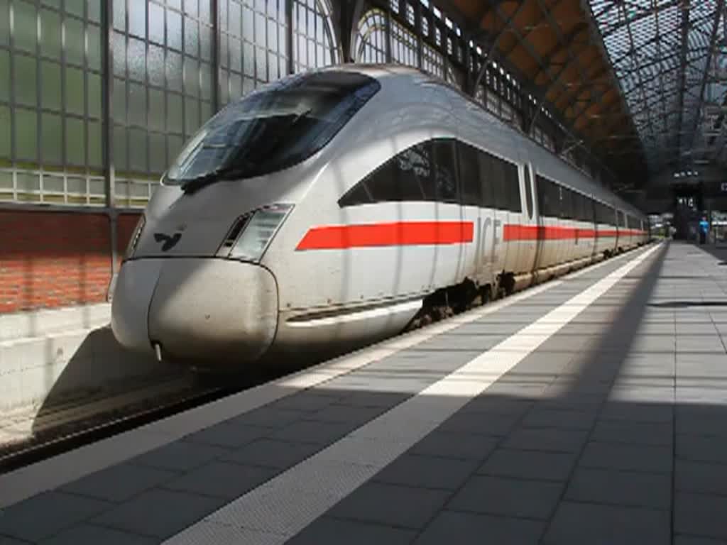 ICE-TD 605 003-2 als ICE 38 von Koebenhavn H nach Berlin-Ostbahnhof bei der Ausfahrt im Lbecker Hbf.(20.06.2011)