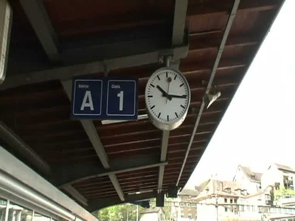 In die Westschweiz 2008 - Am 01.05.2008 reisen wir wieder in die Schweiz. Im bahnhof von Schaffhausen knnen wir dabei die Ausfahrt des EC Cisalpino 175 Schaffhausen-Livorno beobachten.