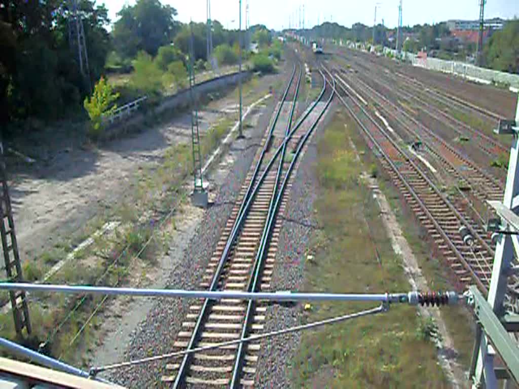 ITL Lok mit einemContainerzug Einfahrt in den Gterbahnhof von Stendal.