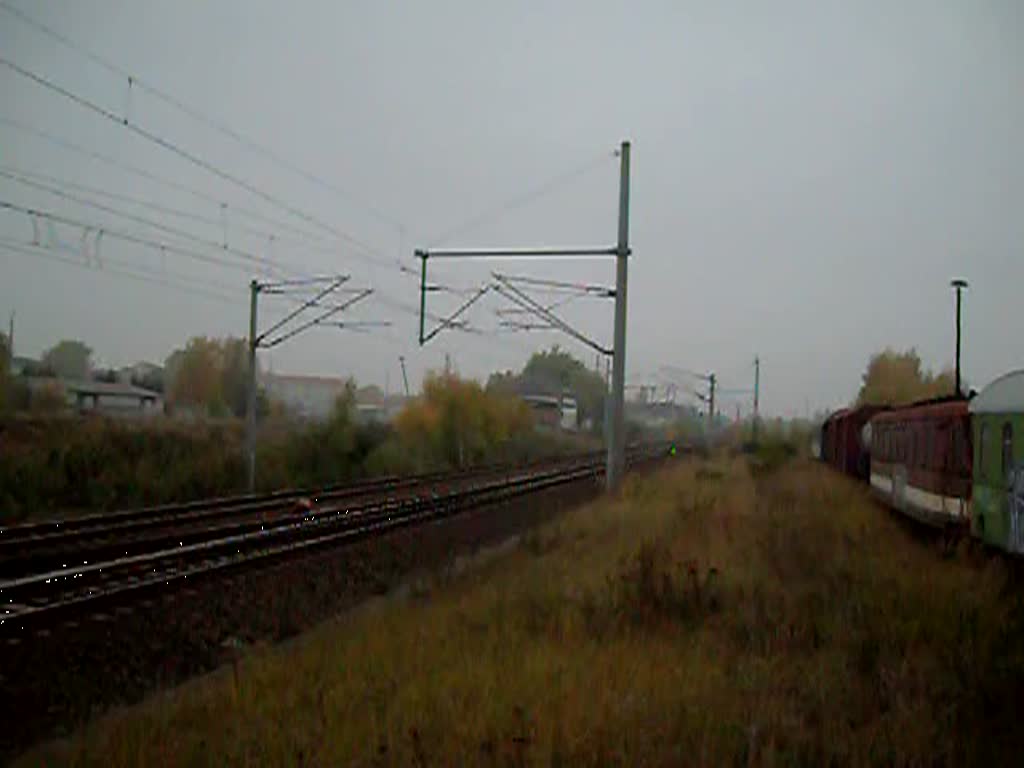 ITL-Taurus mit einem Containerzug aus Uelzen in Fahrtrichtung Stendal. 