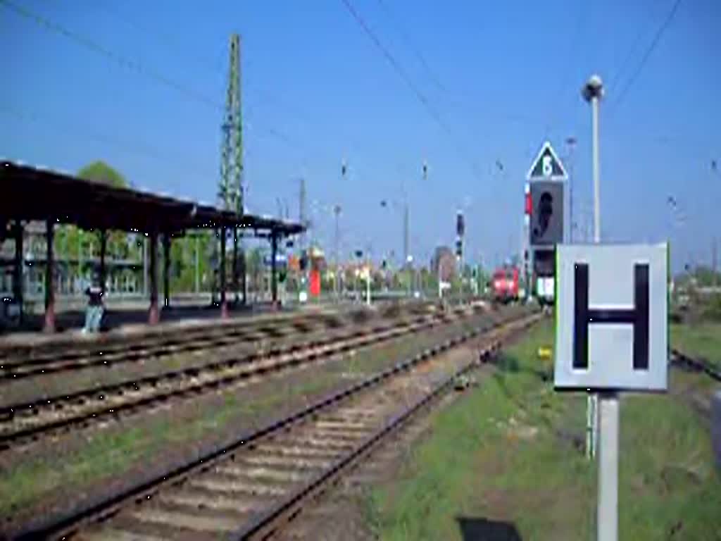 Kalizug aus Magdeburg und IC nach Leipzig
