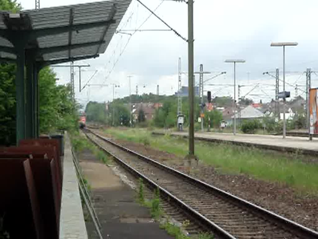 Kornwestheim Pbf. Durchfahrt RE 19171 von Mosbach-Neckarelz nach Stuttgart Hbf. Aufgenommen am 15.05.07 um 14:07