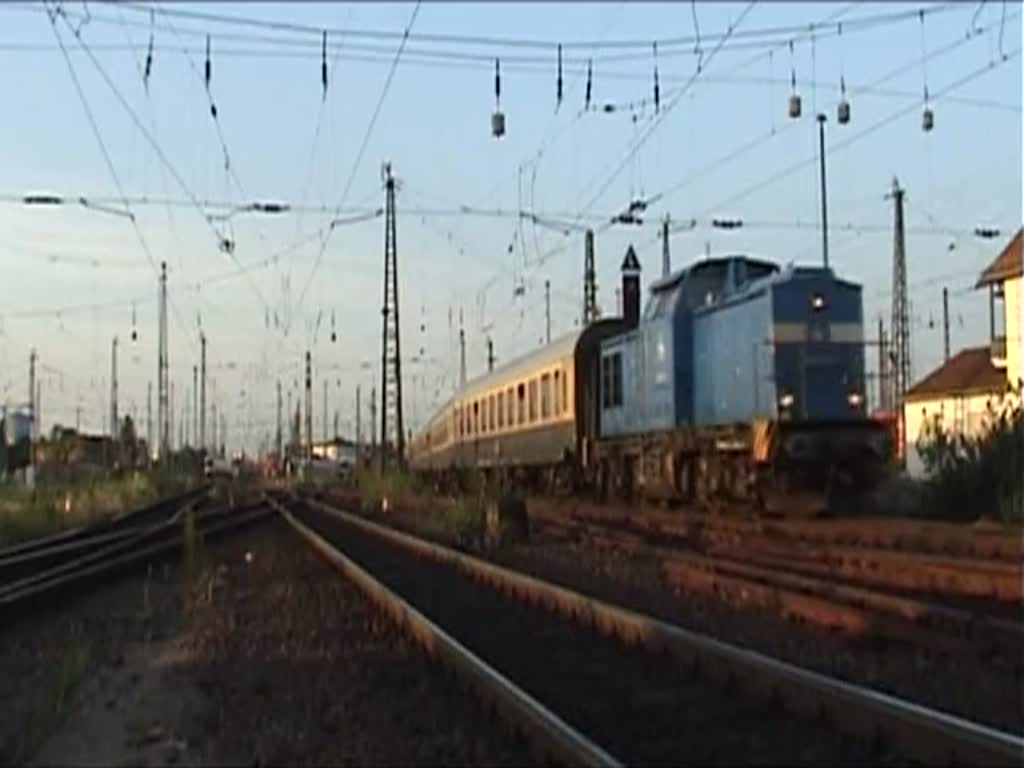 Leipzig Hbf, Einfahrt des Sonderzuges mit Press 204 011-5 aus Tschechien der Eigentlich wieder mit 41 1144-9 kommen sollte, Rangier Arbeiten mit 362 388-1 bein Raus- und Reindrcken der  DR-Ganitur ,Einfahrt 112 708-3 und Gleichzeitige Ausfahrt  der 204 011-5 mit dem Leer Park 02.06.2011