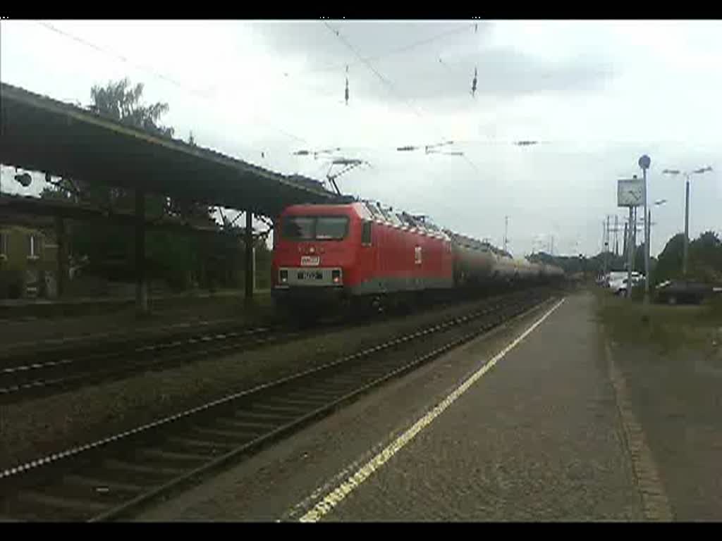 MEG 802 (156 002-4) durchfuhr am 28.7.10 mit einem Kesselwagenzug Leipzig-Leutzsch Richtung Güterring.