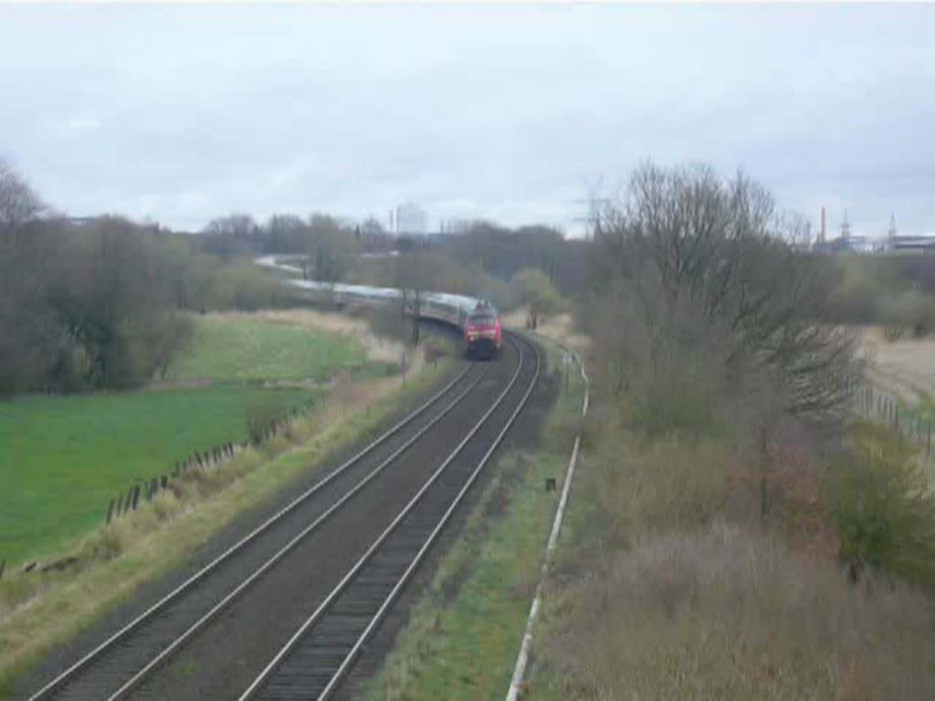 Nach einer greren Pause lade ich auch mal wieder Videos hoch: Eine 218 Doppeltraktion zieht am 5.4.2008 einen Intercity bei Heiligenstedten nach Westerland.