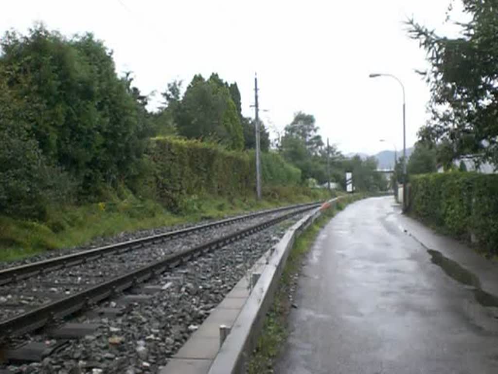 R 5424 wird in krze den Haltepunkt Allerheiligenhfe erreichen und nach kurzem Aufenthalt die von starkem Regen begleitete Fahrt nach Mnchen fortsetzen.
14.9.2008