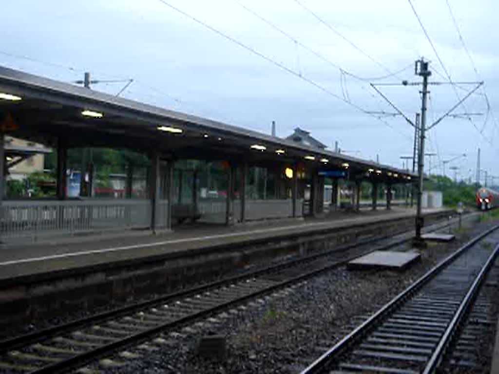 RE bei der Durchfahrt durch den Bahnhof Kornwestheim Pbf am 28.05.07
