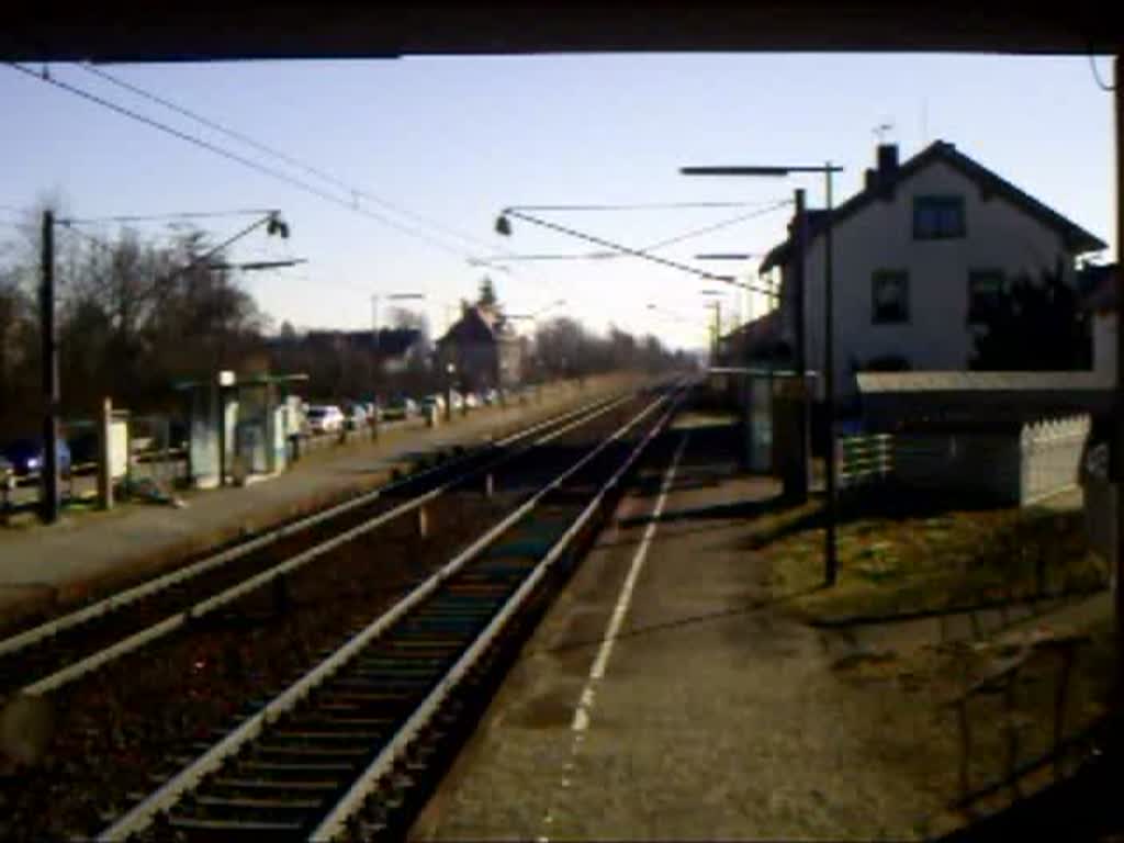 RE Konstanz - Karlsruhe Hbf, geschoben von einer 146.2 fhrt durch Mhlhausen (bei Engen) am 08.02.08