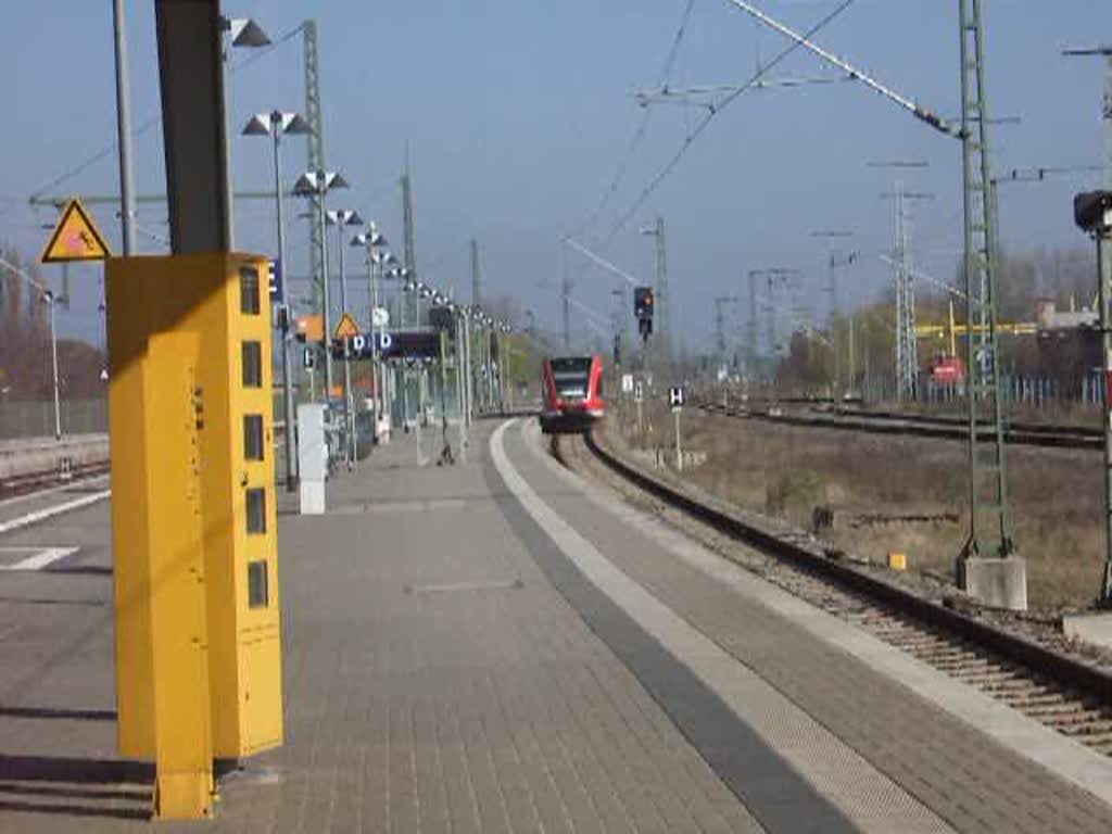 RE38604(Prignitz-Express)von Berlin-Spandau nach Wittenberge bei der Einfahrt im Bahnhof Wittenberge.(12.04.09)