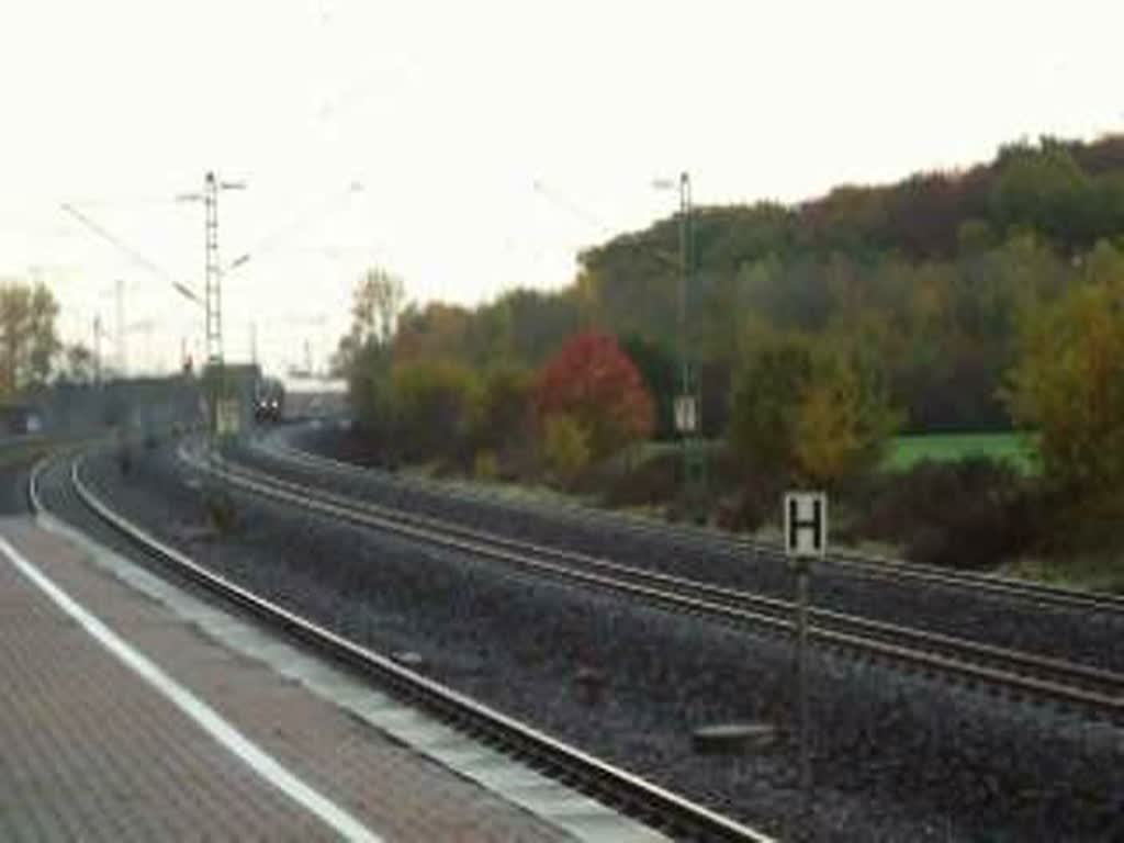 RE5 Emmerich - Koblenz Hbf mit Br 146.0 durchfhrt Leverkusen-Rheindorf mit 160km/h.