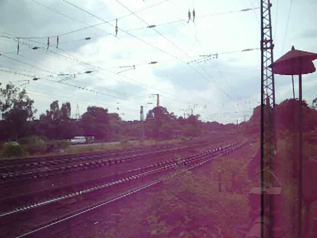Regionalbahn aus Neustadt/Aisch.
Bahnbergang Ottostrasse in Frth. 
(15.06.08)