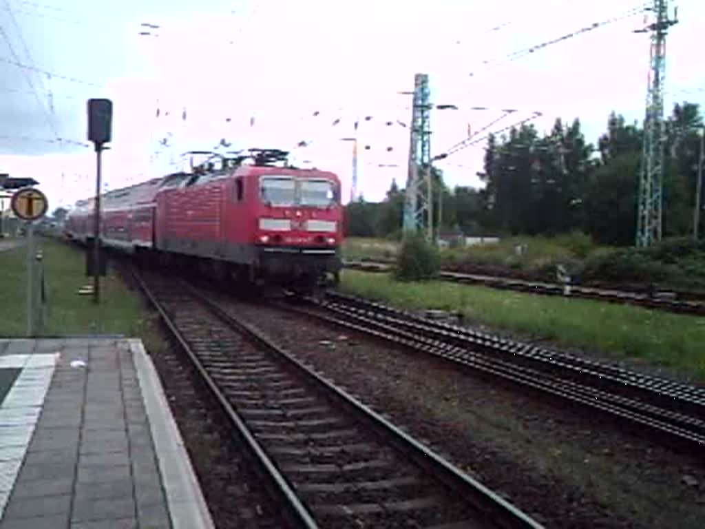 S-BAHN von Rostock Hbf.nach Warnemnde bei der Einfahrt im Rostocker Hbf.(12.08.07)