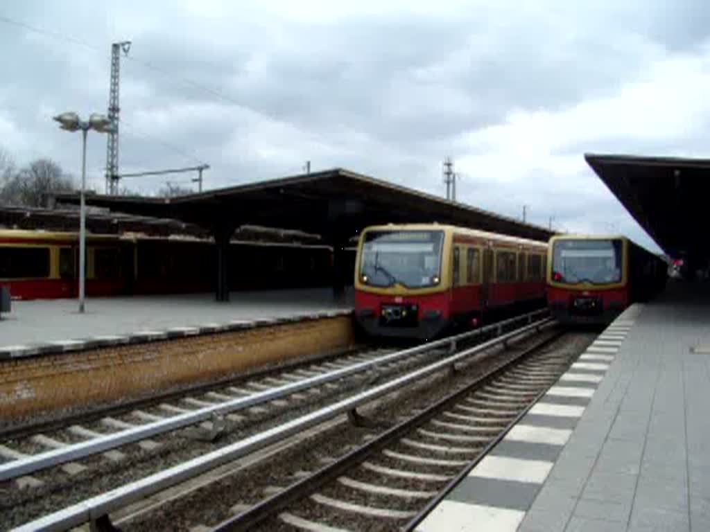 S1 nach Schneberg verlsst am 29.03.08 den Bahnhof Berlin Wannsee.