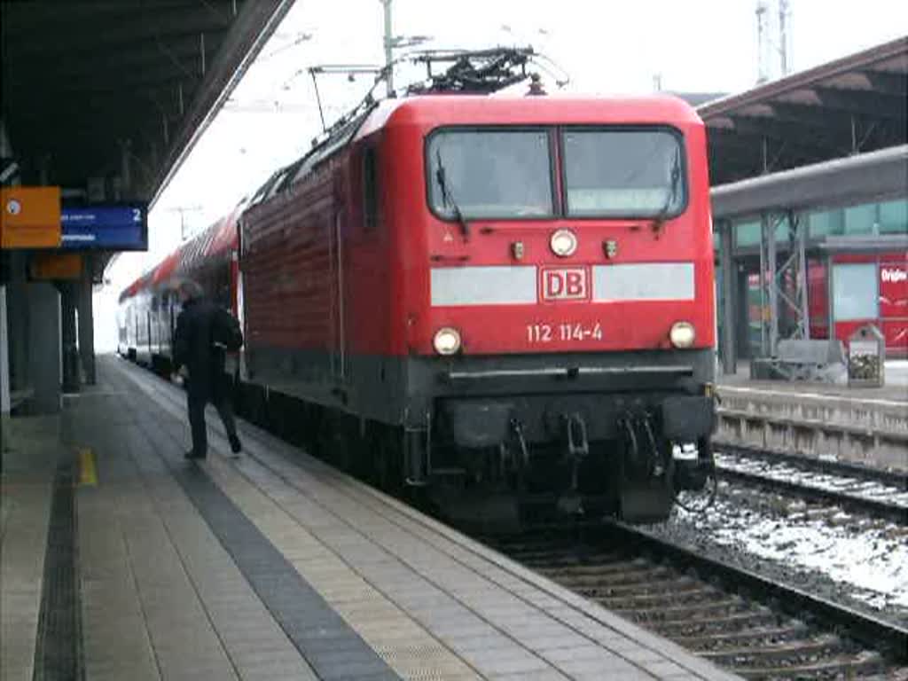 S1 von Rostock Hbf.nach Warnemnde bei der Ausfahrt im Rostocker Hbf.(15.02.09)