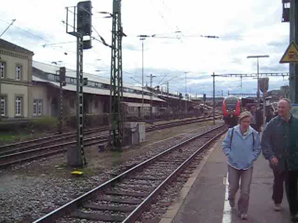 Schwarzwaldbahn bei der Ausfahrt aus Konstanz am 19.04.08.