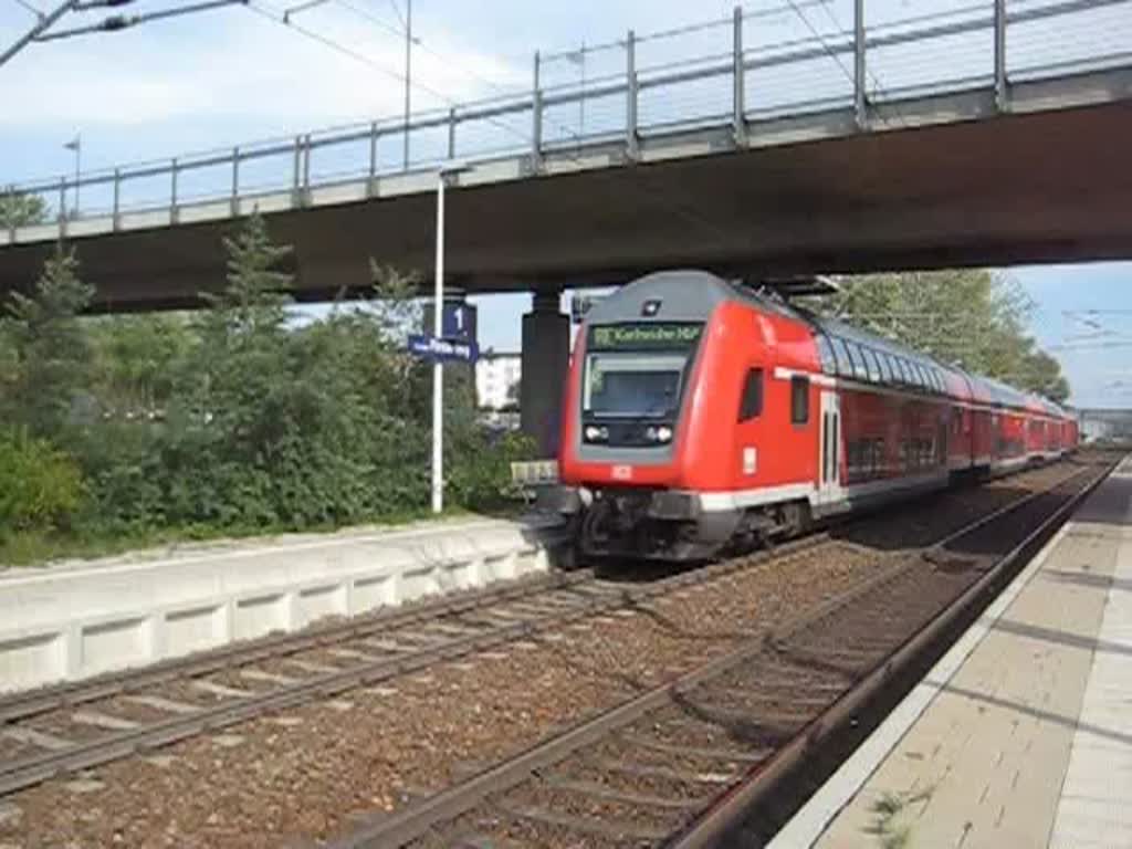 Schwarzwaldbahn RE 4718 nach Karlsruhe HBF bei der Durchfahrt in Konstanz Frstenberg am 3. September 2008.