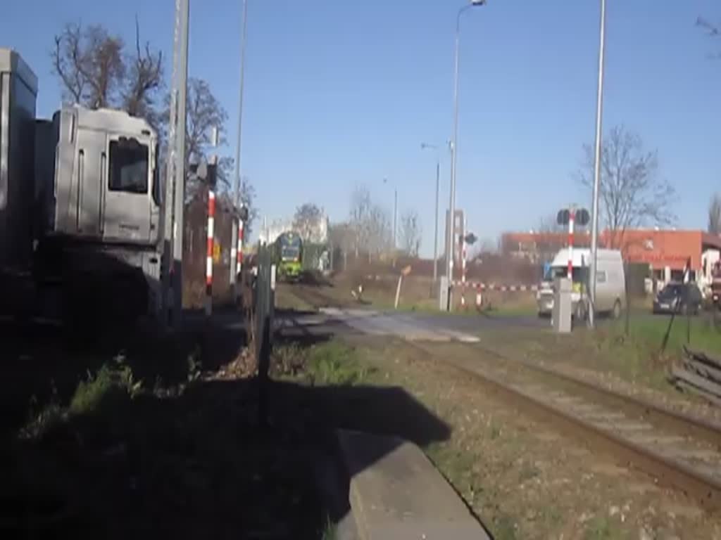 SM31-155 der PKP Cargo mit Kesselwagen in Miedzyrzecz,26.10.2013