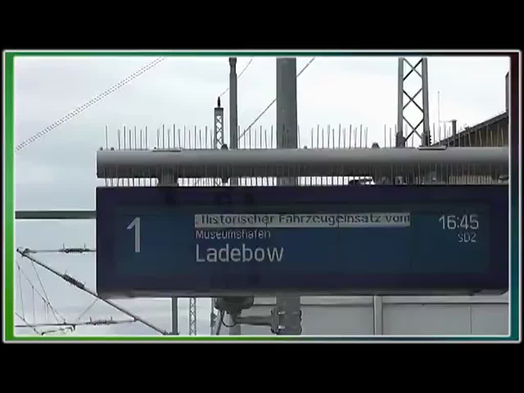 Sonderfahrt mit historischen Fahrzeugen von Greifswald nach Ladebow. Zum Einsatz kamen neben den historischen Wagen die Lok’s der BR 91 und der BR 112, leider war die vorgesehene Dampflok der BR 86 defekt. - 16.07.2016