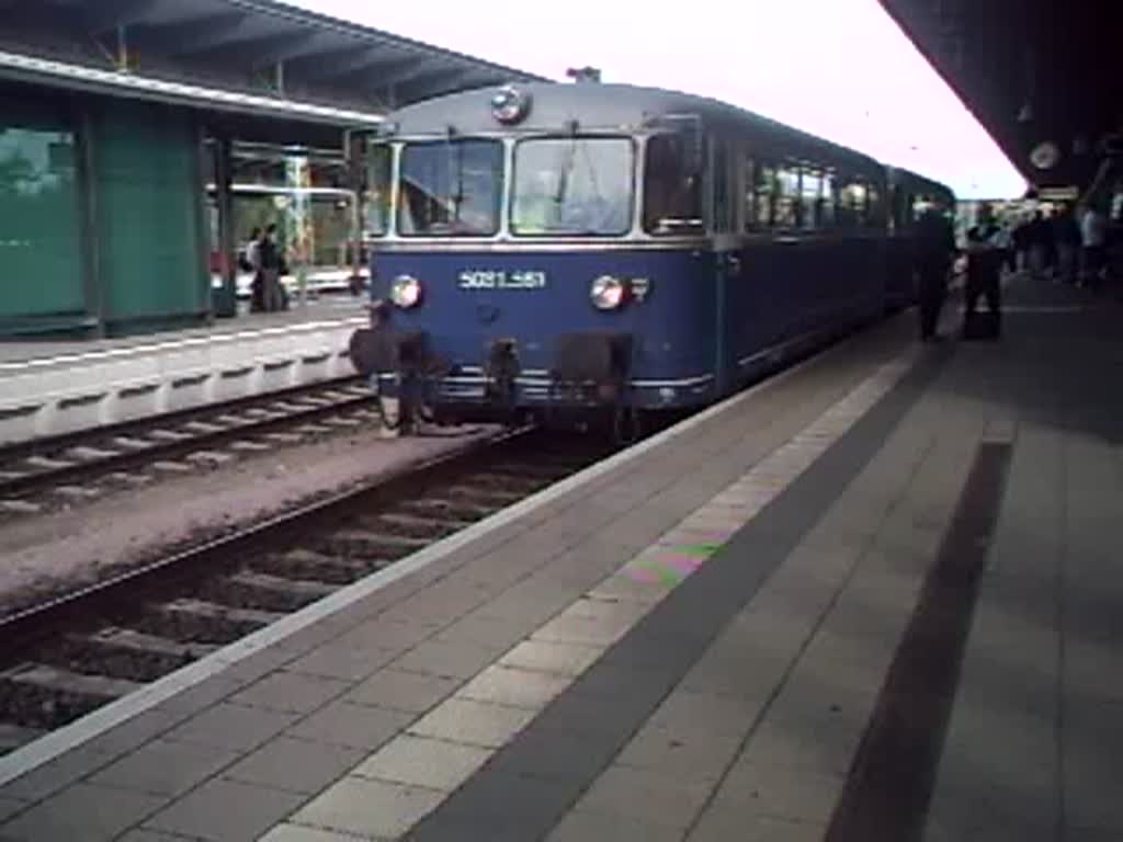 Sonderzug von Zarrentin am Schaalsee nach Rostock Hbf.beim Rangieren im Rostocker Hbf.(09.08.08)