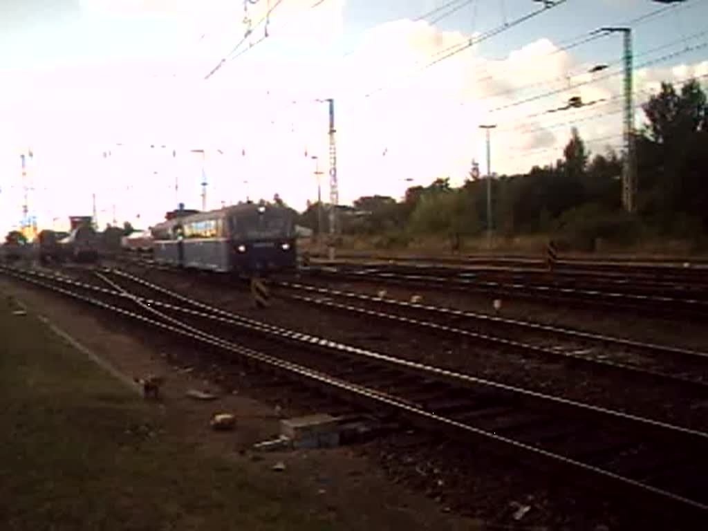 Sonderzug von Zarrentin am Schaalsee nach Rostock Hbf.bei Einfahrt im Rostocker Hbf.(09.08.08)