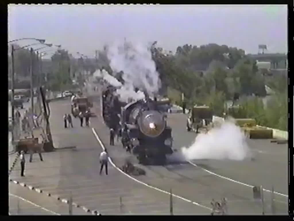 SP 2472 am 4. Mai 1991 auf der Parade bei der Railfair '91 in Sacramento (CA).