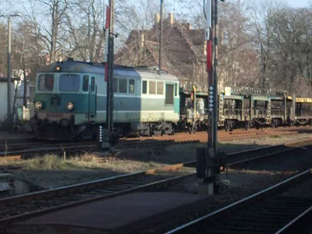 ST 43 - 200 kommt am 28.11.08 von Polen nach Forst .