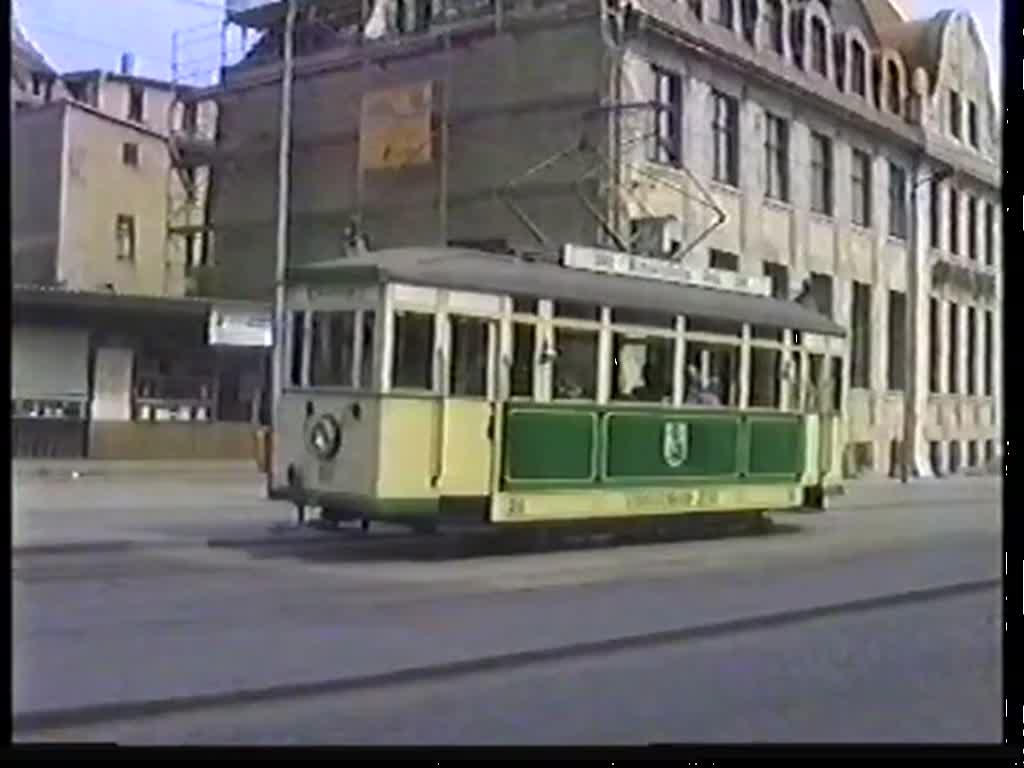 Straenbahnbetrieb am 12. April 1992 in Jena.