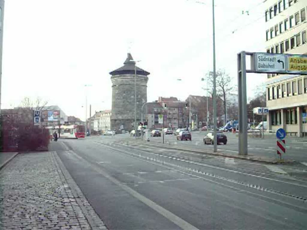 Straenbahnlinie 8 nach Erlenstegen, 
kurz hinter Haltestelle Rathenauplatz.
(08.01.2008) 