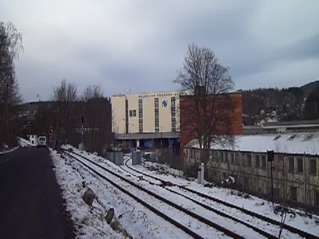 T 466 2201 ist am 08.02.14 bei der Ausfahrt in Nejdek zu sehen 