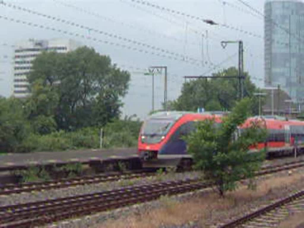 Talent der Euregiobahn, Br 425 und S-Bahn mit Br 143 in Köln-Messe/Deutz.