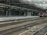 Der Thalystriebzug PBA 4532 schleicht am 06.02.2011 langsam aus dem Bahnhof Brssel Midi.