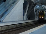 . SNCB Triebzug 08548 verlässt den Bahnhof Liege Guillemins in Richtung Namur.  18.10.2014 