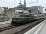 Lok 2001 verlsst mit ihren Zug den Bahnhof von Luxemburg in Richtung Brssel.   25.04.09.