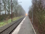 IC 3 DSB 5013  fährt den Bahnhof in Kliplev/Nordschleswig (deutsch Klipleff) ein.