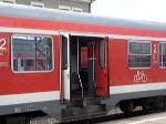 Meine Damen und Herren an Gleis 2, bitte steigen sie ein, Vorsicht an den Tren und bei der Abfahrt des Zuges, Wir wnschen ihnen eine gute Fahrt. Aufgenommen am 30.Mai.07 im Bahnhof Aalen.