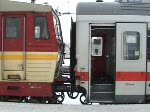 In Dresden-Hbf fhrt der EC 173  Vindobona  (Hamburg-Wien) mit der BR 371 001 ab. Der rote Doppelstockzug auf dem Nachbargleis ist brigens der D-Zug Dresden-Leipzig (der Akku meiner Foto-Kamera war leider leer :( )  
17.02.2009