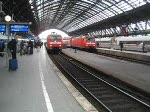 146 016-1 mit dem RE 5 nach Emmerich bei der Ausfahrt aus K�ln HBF am 25.