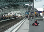 Einfahrt eines S-Bahnzugs der BR 481 in Berliner Hauptbahnhof am 2.10.08 .