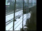 Winter 1994, Berlin-Blankenburg. BR 132 mit leerem Kohlezug vom Aussenring (Akw oder Ako) kommend Richtung Pankow Rbf.
