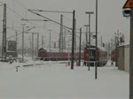 In Cottbus fhrt der EC 341  WAWEL  ein. Sofort werden die letzten beiden Wagen abgehangen, welche planmig nur bis Cottbus verkehren. Und die 101 022, die den Zug hier her brachte, wird von einer SU 46 abgelst, die nun nur 3 Wagen bis Krakow Glowny bringen muss.
02.01.2010